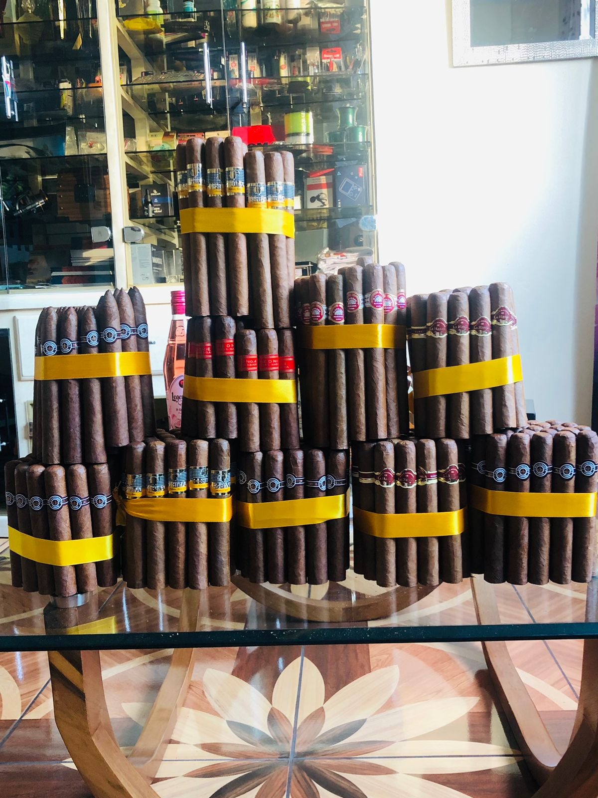 Mazos de puros en tienda